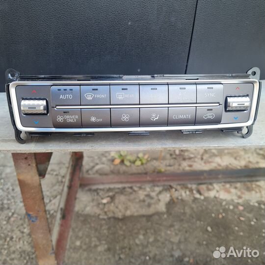 Блок управления климатом Хундай Санта Фе 4