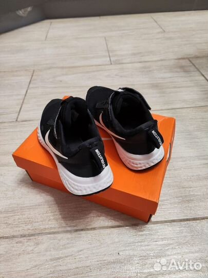 Кроссовки nike детские