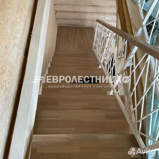 Лестница в дом на второй этаж