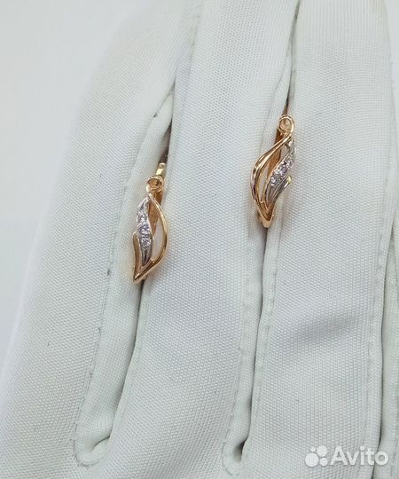 Серьги с синтетическим камнем Золото