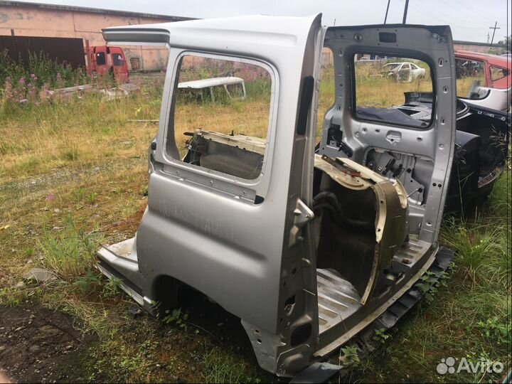 Крыло заднее левое Peugeot Partner Пежо Партнер