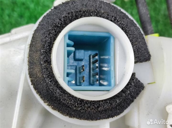 Замок двери задней левой Honda CR-V 3 (RE) 2009