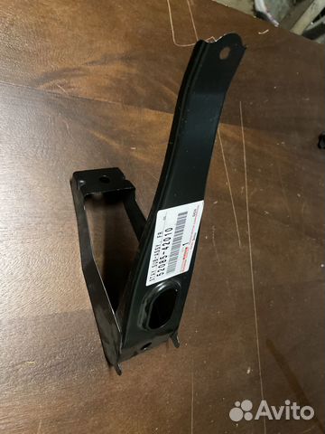 Кронштейн Toyota Rav4 30 2010-2013 (5208542010)