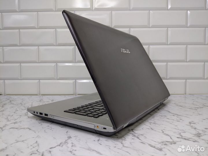 Ноутбук Asus 17.3