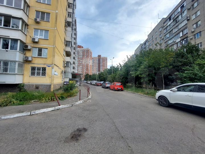 3-к. квартира, 90,8 м², 2/12 эт.