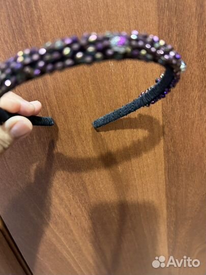 Ободок для волос со стразами