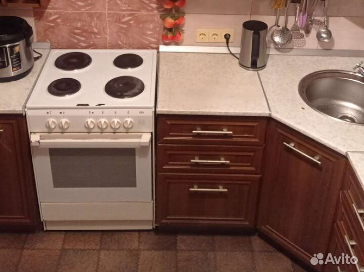 Угловая кухня, б/у