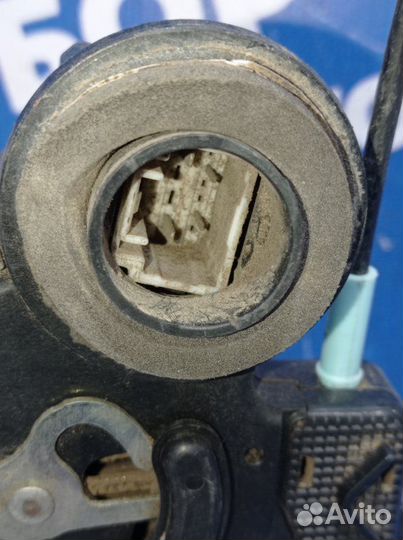 Задний левый замок двери Toyota Camry 30 седан