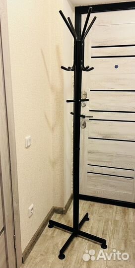 Вешало напольное