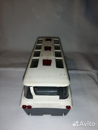 Автобус производство завода салютзил-118 юность