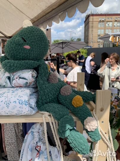 Дино. Вязаная игрушка-комфортер