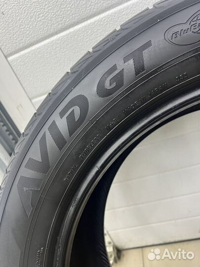 Yokohama Avid GT 235/55 R19