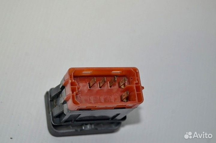 Переключатели, другие DAF XF106 (01.14)