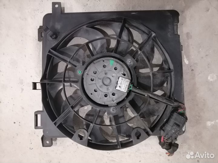 Вентилятор радиатора Opel Astra H 2.0 Turbo