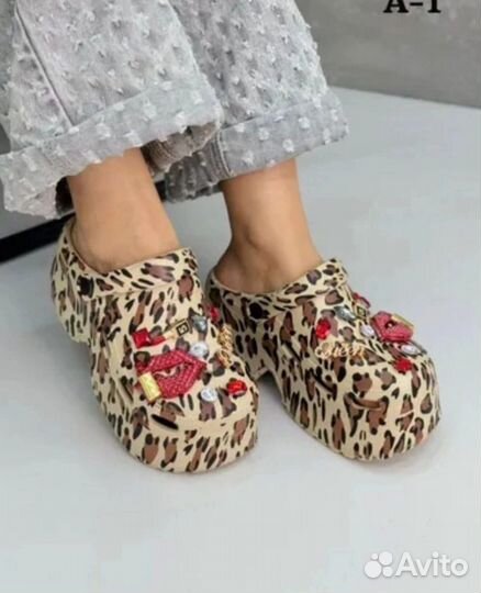 Кроксы женские с красным губками