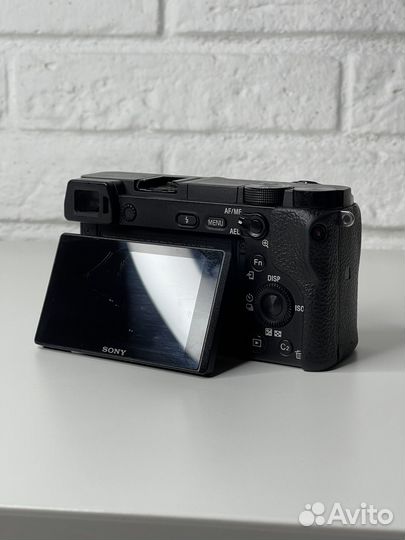 Sony A6300 kit 14333 кадров