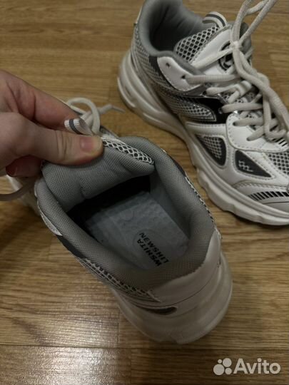 Кроссовки женские 37 размер