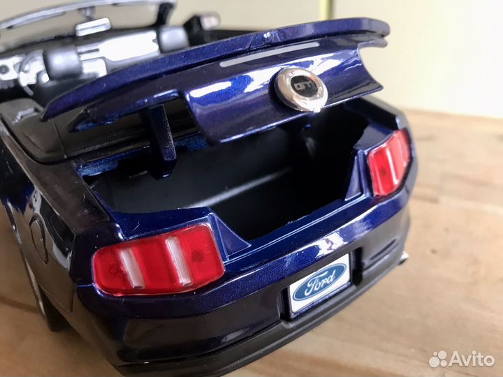 Модель автомобиля Ford Mustang GT