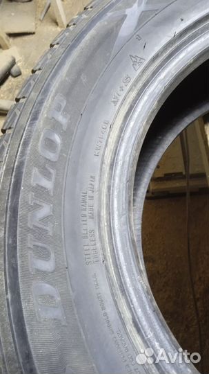 Dunlop Winter Maxx SJ8 215/65 R16 98R