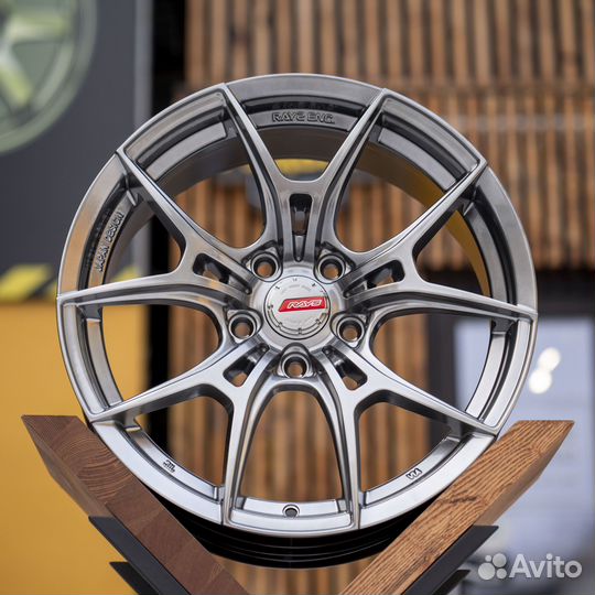 Комплект новых литых дисков ''17 5x114.3 rays