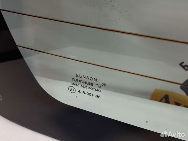 Стекло крышки багажника Pajero 4