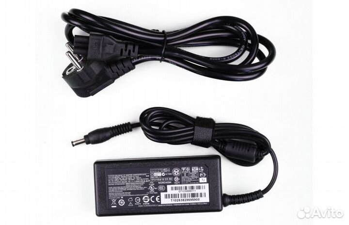 Блок питания (зарядка) Toshiba Mini NB250