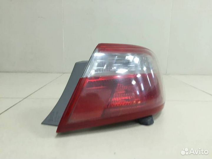 Фонарь задний наружный правый Toyota Camry V40 200