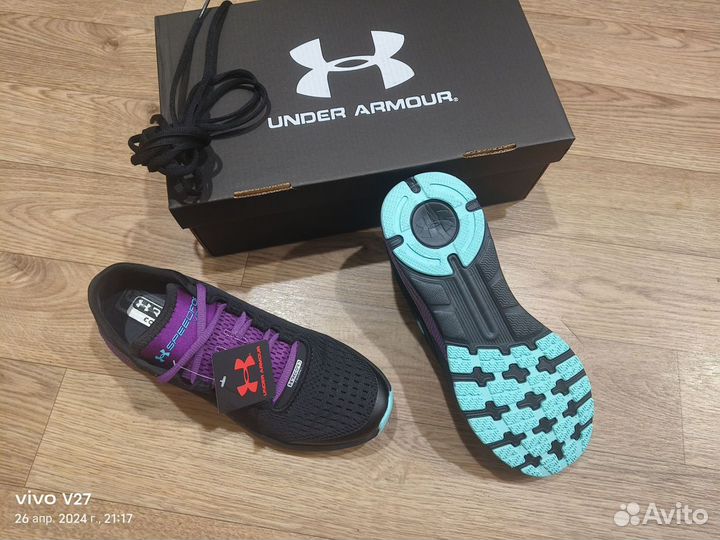 Кроссовки беговые Under Armour lux black purple