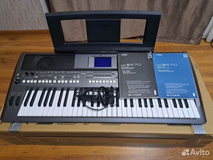 Yamaha PSR S 670