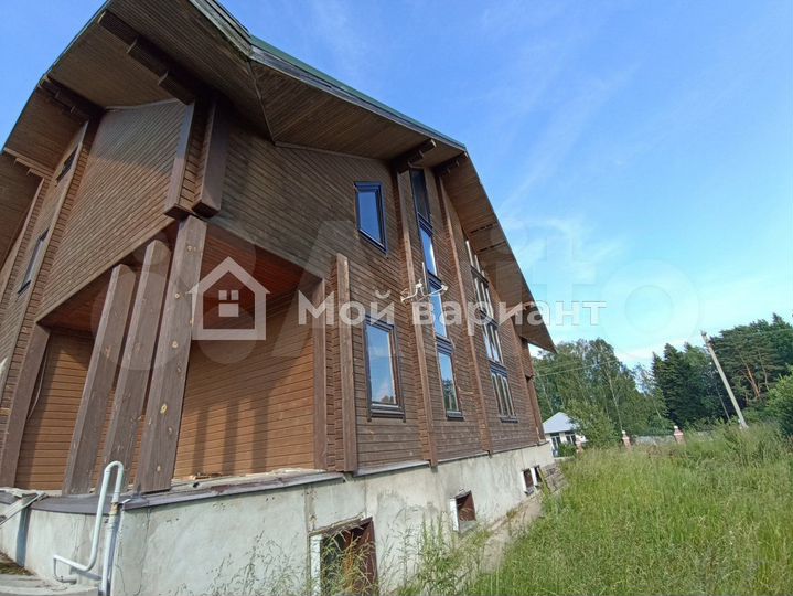 Коттедж 485 м² на участке 15 сот.