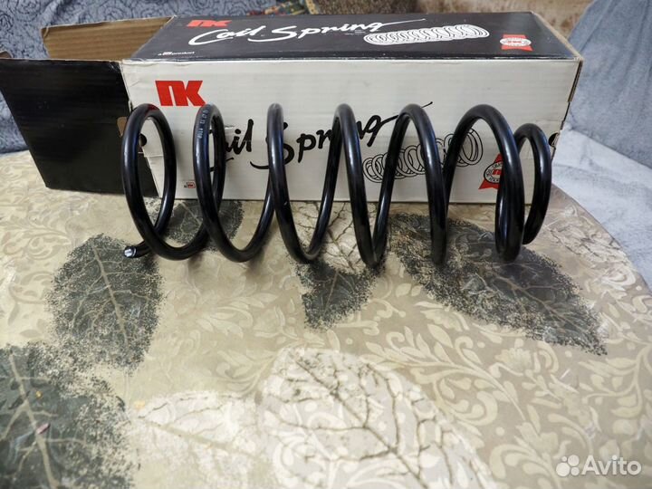 Пружина передняя Фольксваген Гольф/Джетта
