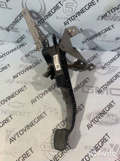 Педаль сцепления Ford Focus 3