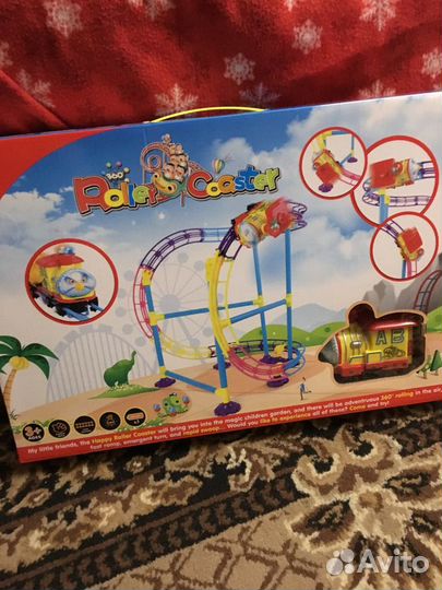 Поезд на рельсах