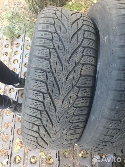 Nokian Tyres Hakkapeliitta R2 SUV 235/60 R18 107R