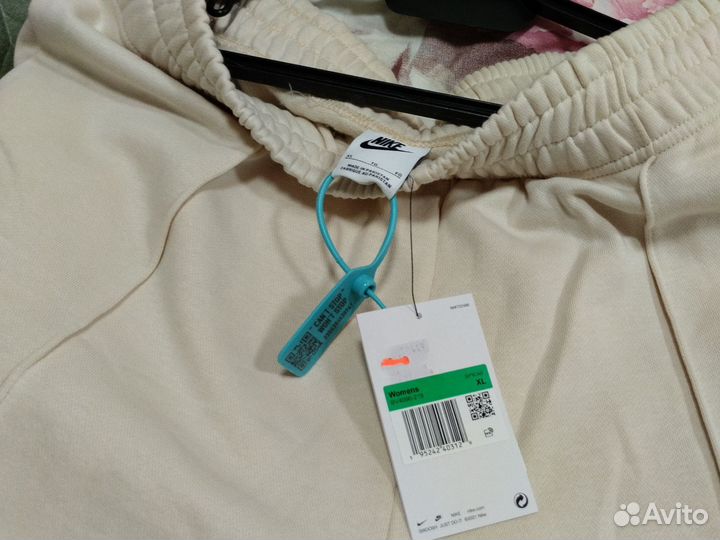 Спортивные штаны Nike