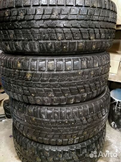 Dunlop SP Winter Ice 01 235/55 R17