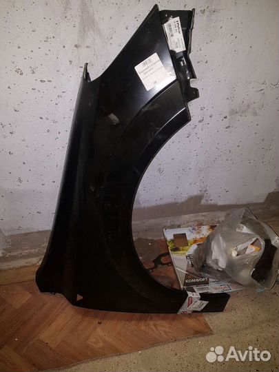 Крыло переднее правое на Opel Astra H