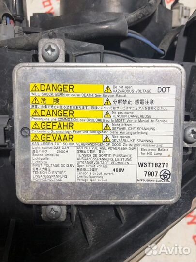 Фара ксеноновая правая Mitsubishi Lancer 10 седан