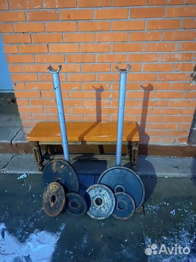 Подставка штанги и диски доя штанги без грифа