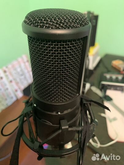 AKG p12 + behringer um2