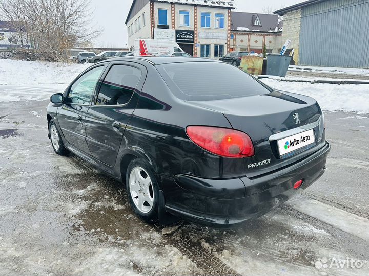 Peugeot 206 1.4 МТ, 2009, 195 000 км