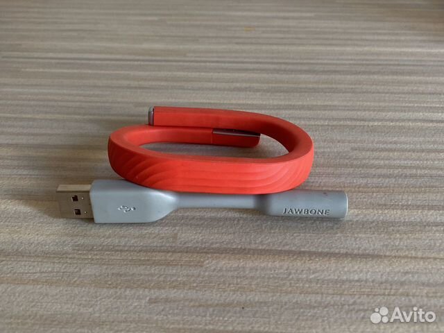 Фитнес-браслет Jawbone UP 24