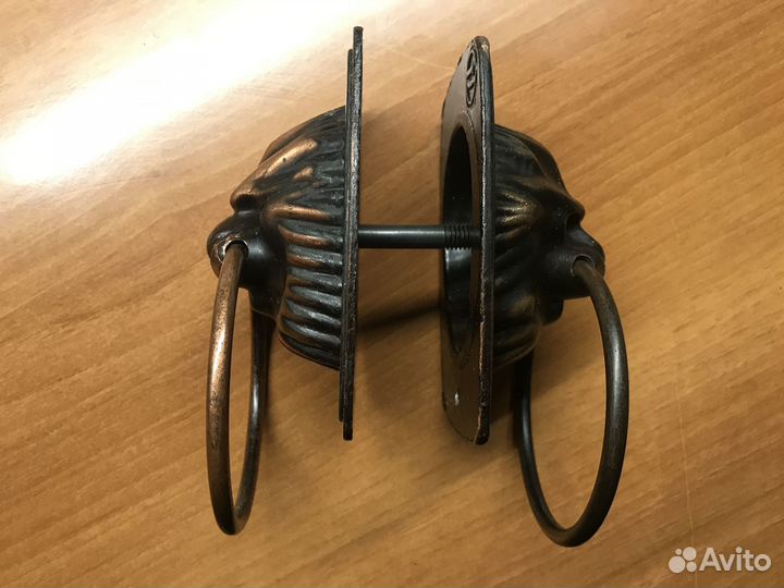 Дверная ручка 