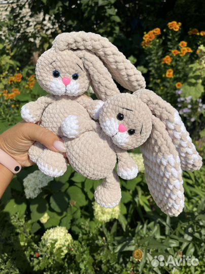 Плюшевый вязаный зайка зайчик символ 2023 года