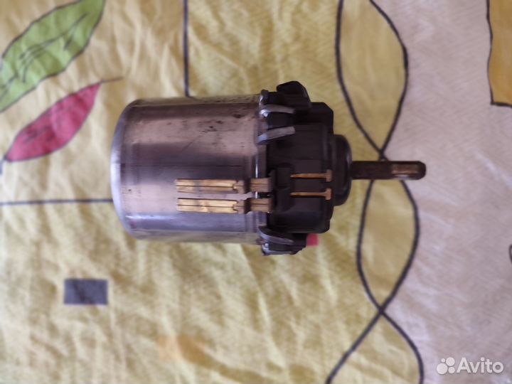 Мотор печки toyota corolla 150