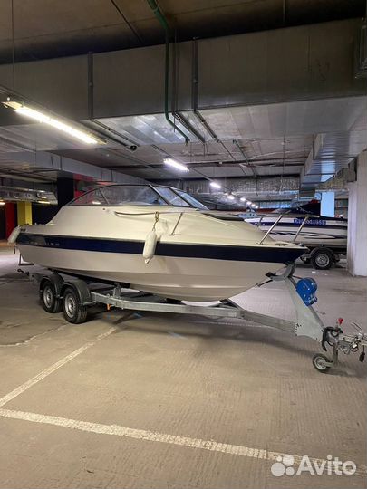 Каютный катер Bayliner 1952