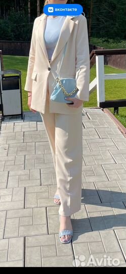 Брючный костюм женский