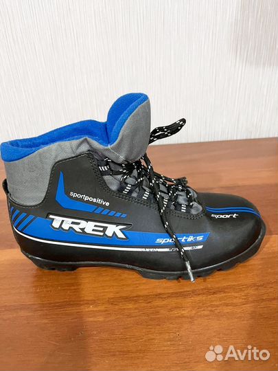 Лыжные ботинки