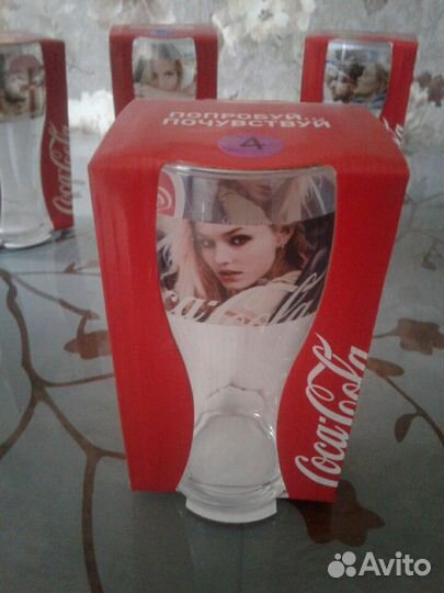 Стаканы кока-кола