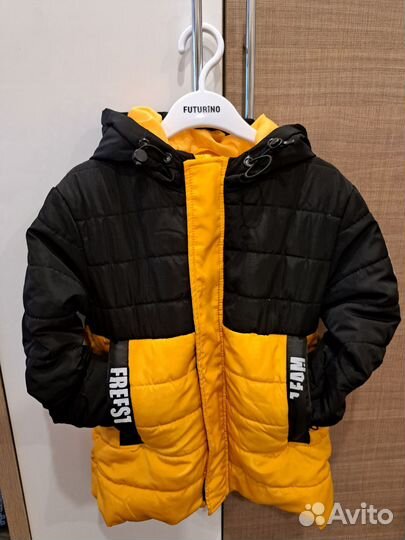Куртки и жилетка на мальчика 7 лет